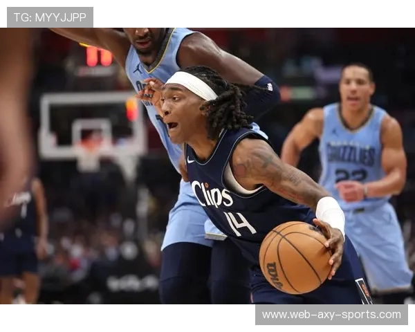 费城76人鏖战赛场再掀风云豪强对决燃爆全场激情瞬间 费城76人鏖战赛场再掀风云豪强对决燃爆全场激情瞬间