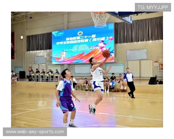 篮球的魅力与精神:探索篮球运动背后的团队协作与个人荣耀 篮球的魅力与精神:探索篮球运动背后的团队协作与个人荣耀