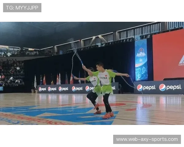 南京街舞队在世界滑板锦标赛中的默契配合与精彩表现分析